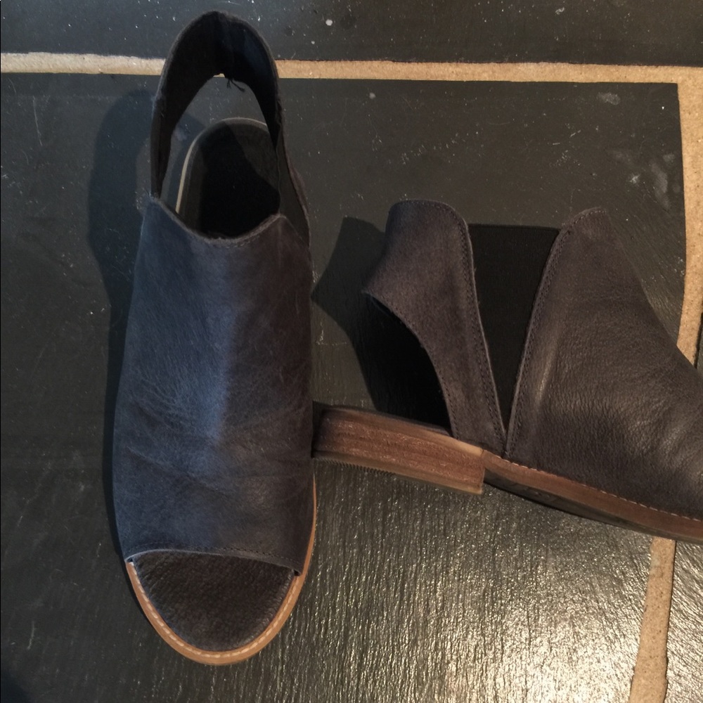 Ankle boots